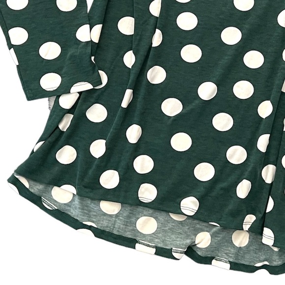 LuLaRoe Lynnae Top - Picture 2 of 3